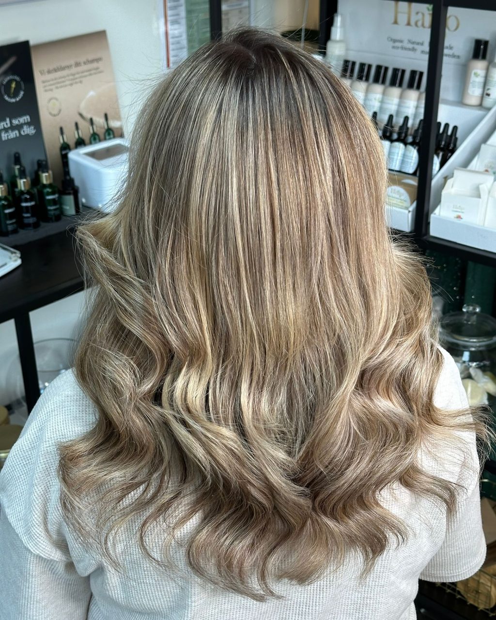 Instagram post from hairlig_by_hero. This post is in position 2.