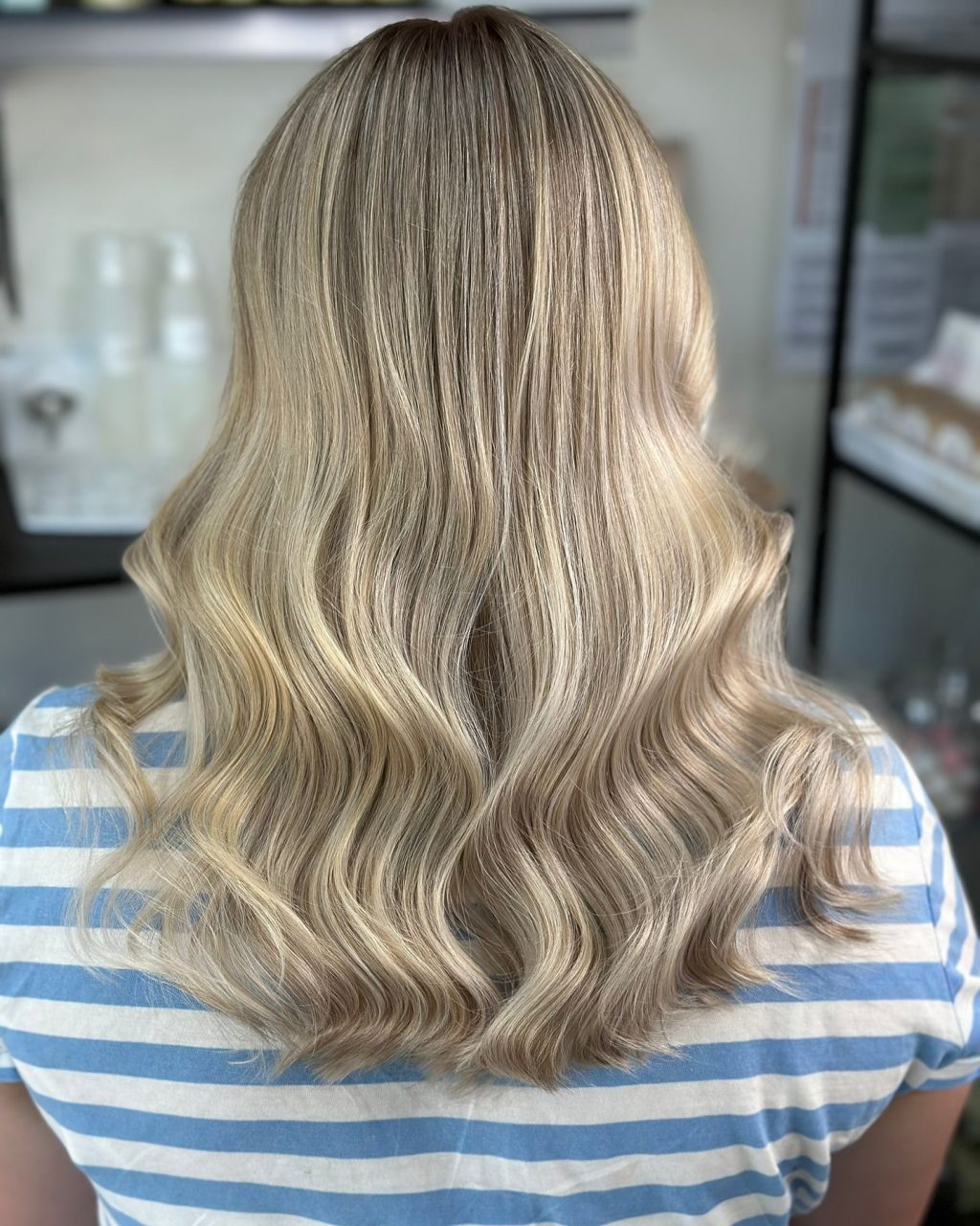 Instagram post from hairlig_by_hero. This post is in position 1.