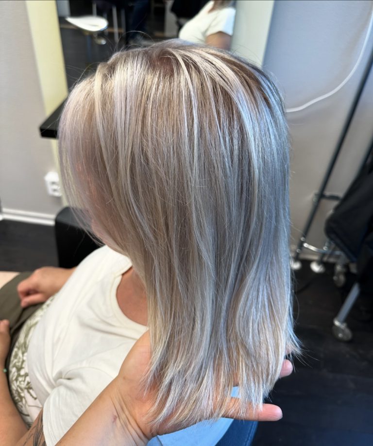 Instagram post from hairlig_by_hero. This post is in position 7.